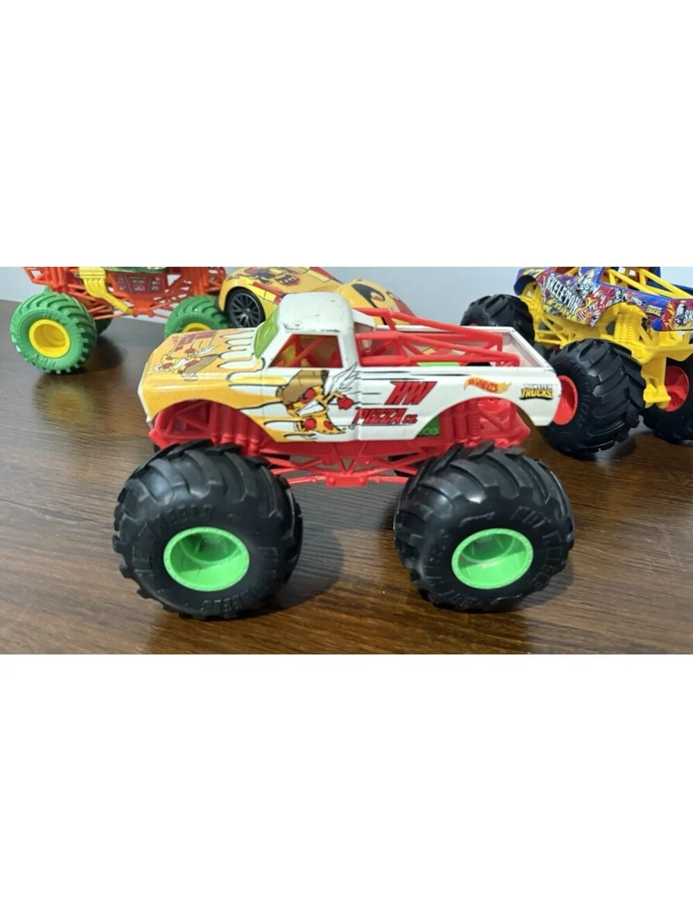 HOT WHEELS MONSTER JAM 